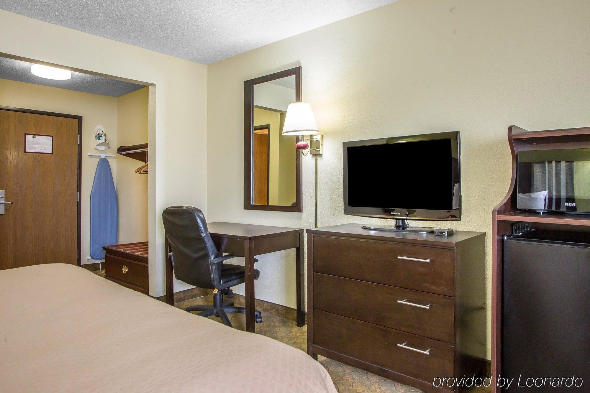 Quality Inn Merrillville Extérieur photo